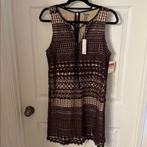 NWT Chelsea28 Burgundy shift dress Size Medium
